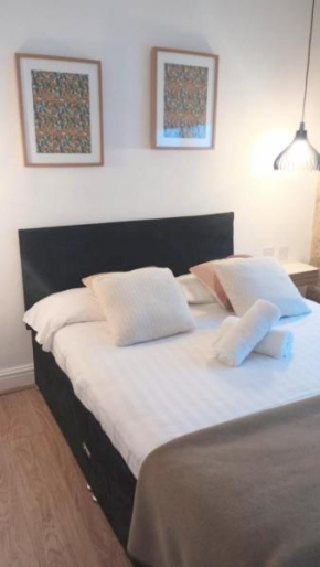 Clerkenwell Apartments by DC London Rooms